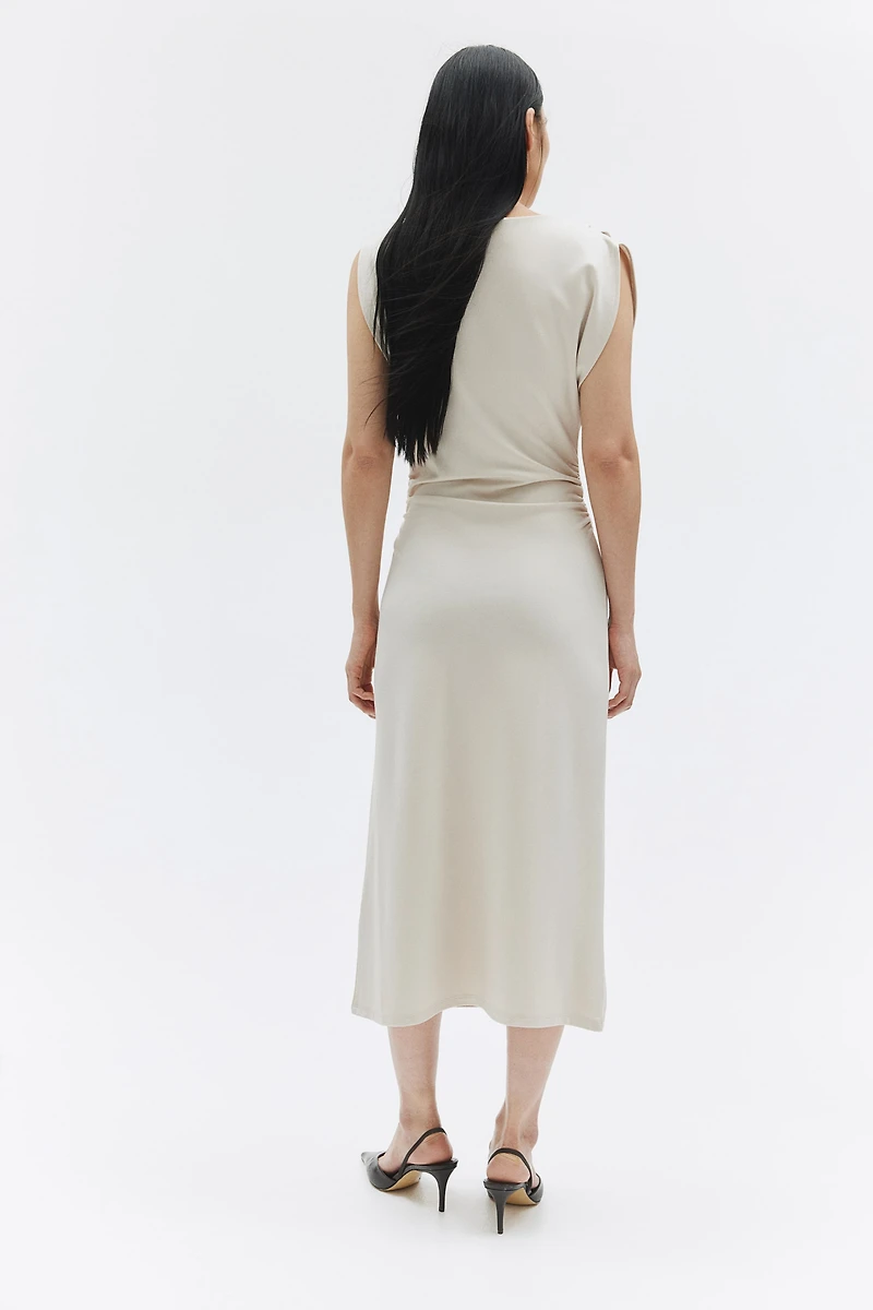 Robe en jersey à encolure bateau