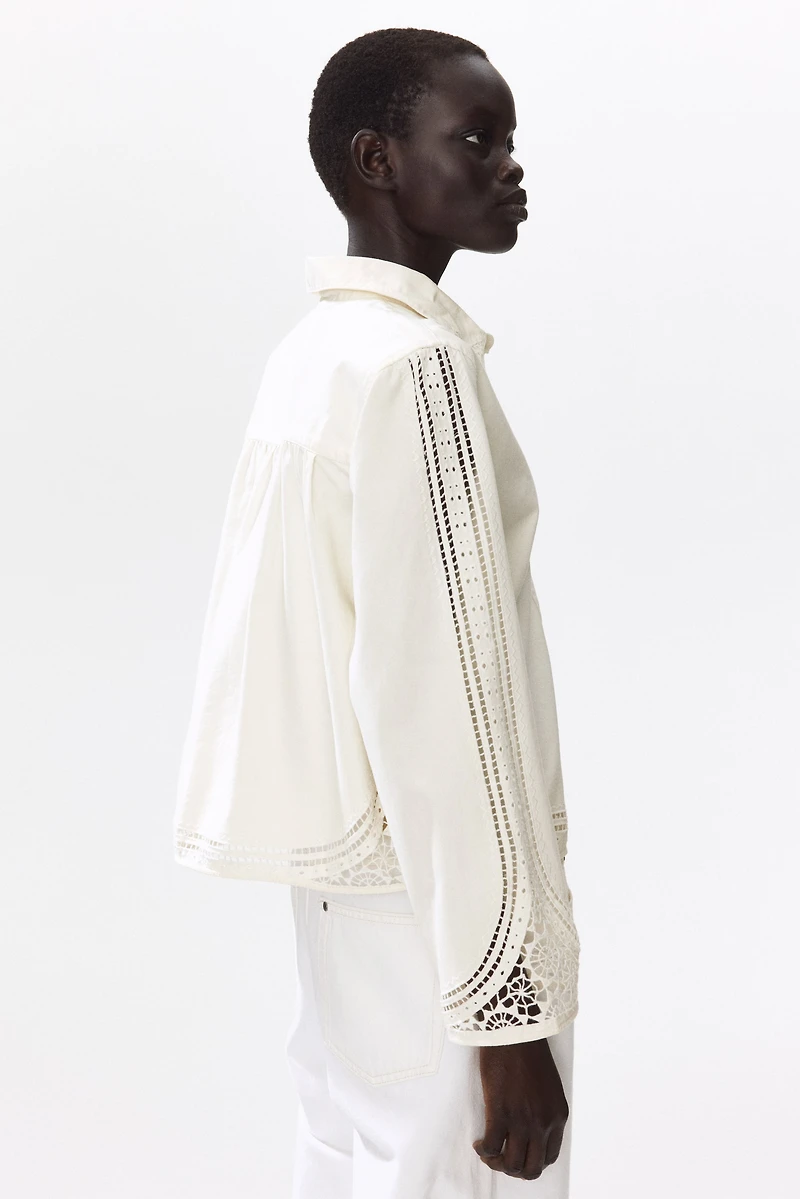 Veste en coton avec broderie anglaise
