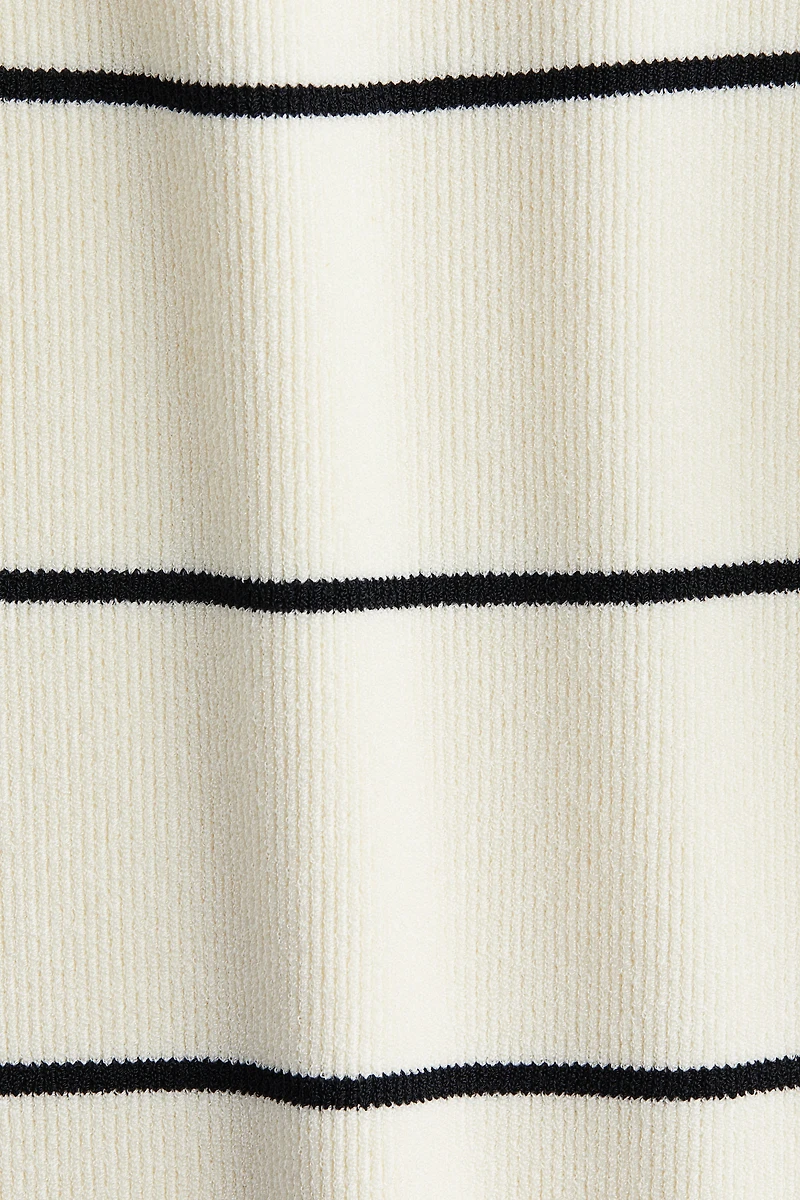 Scoop-neck Sweater