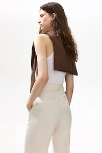 Pantalon chic avec jambes semi-évasées