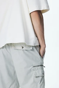 Short cargo coupe classique