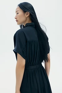 Robe avec ceinture à nouer
