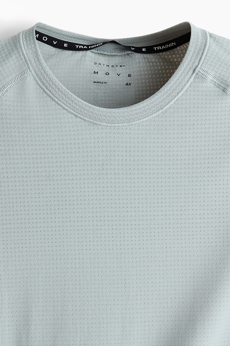 Muscle Fit Sports T-Shirt with DryMove™