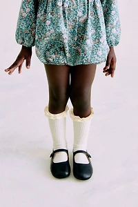 Crochet-Ruffle Socks