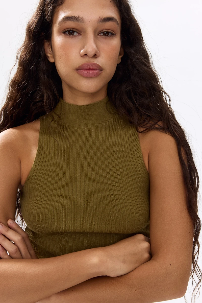 Haut en tricot côtelé avec col cheminée