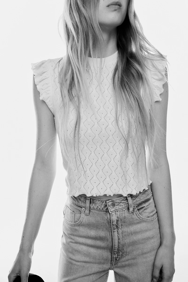 Haut à manches volants