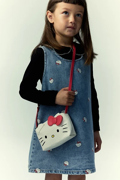 Appliquéd Shoulder Bag