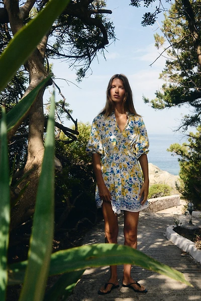 Robe avec ceinture à nouer
