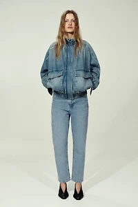 Mom Slim-Fit High-Waist Ankle Jeans