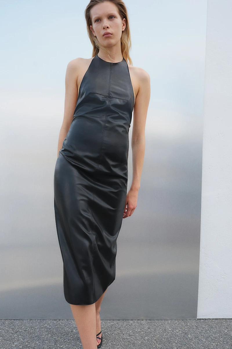 Robe avec dos nu décolleté