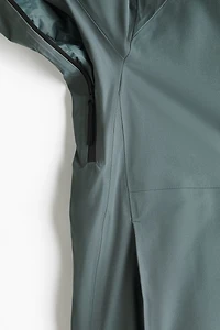 Ski Jacket with StormMove™