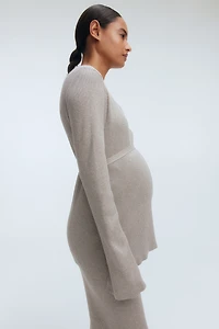 Gilet MAMA croisé en tricot côtelé