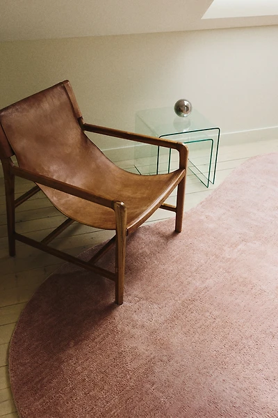 Large Asymmetric Rug