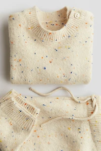 Ensemble 2 pièces avec chandail et pantalon