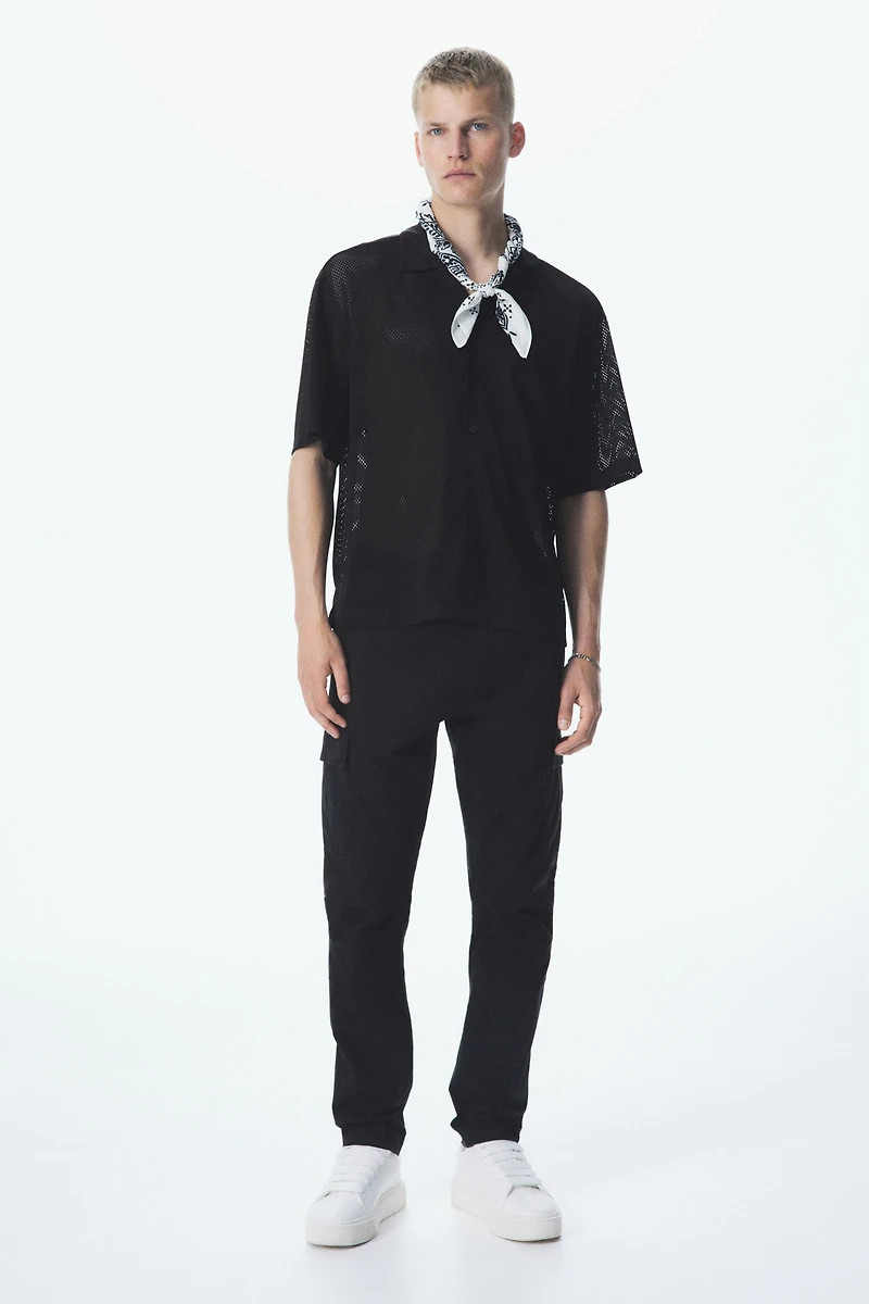 Pantalon cargo près du corps
