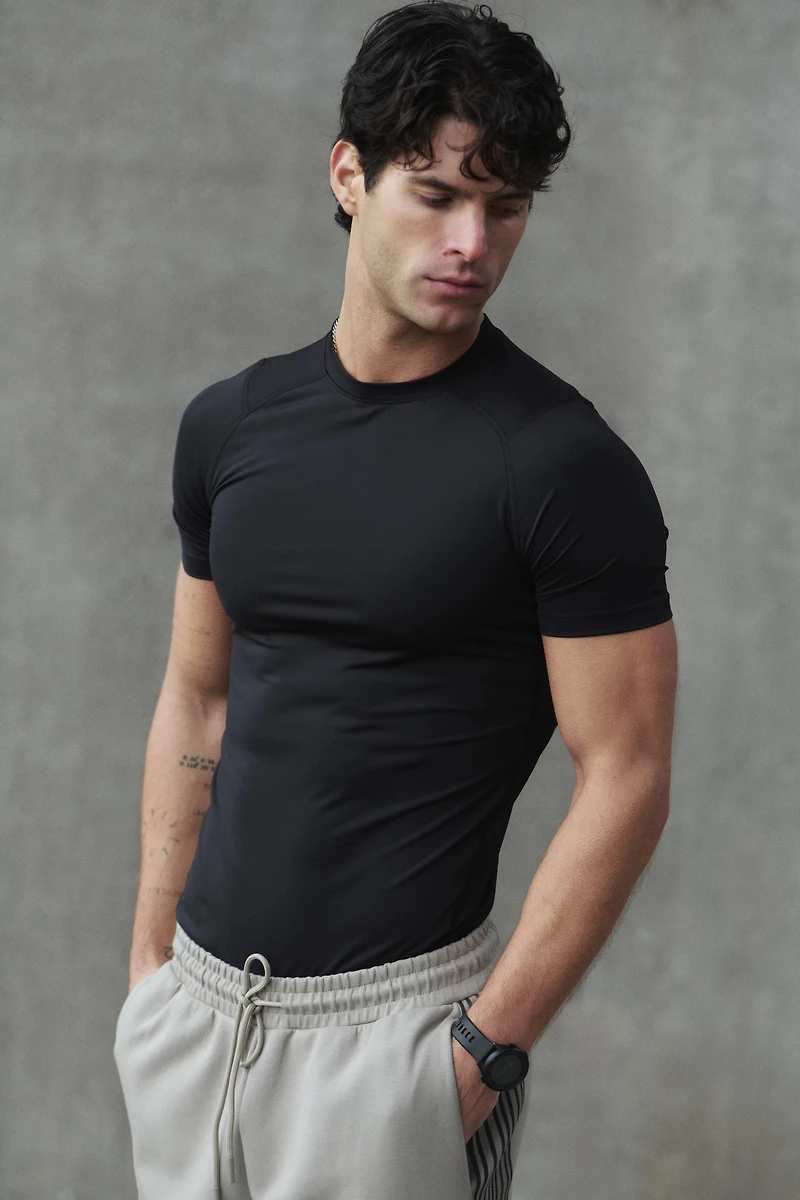 Muscle Fit Sports T-Shirt with DryMove™