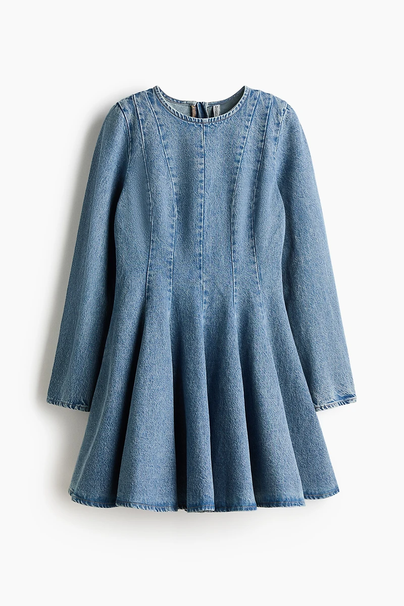 Robe en denim avec jupe évasée