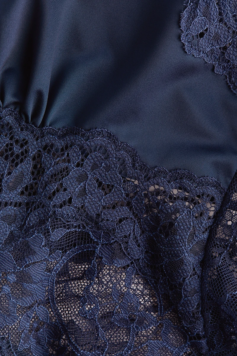 Maillot en microfibre et dentelle