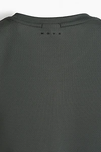 Muscle-Fit Sports Shirt with DryMove™