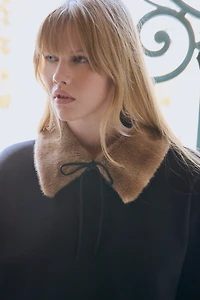 Sweatshirt with Collar