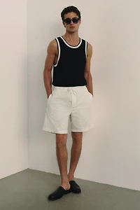 Short brodé coupe décontractée