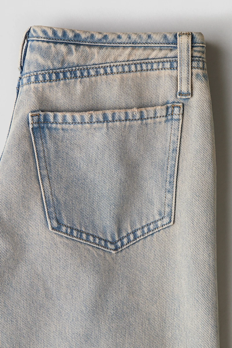 Wide-Leg Jeans
