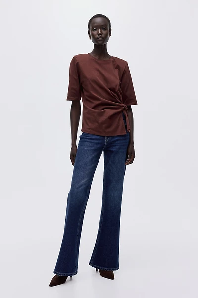 T-shirt avec détail torsadé