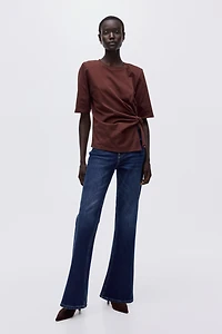 T-shirt avec détail torsadé