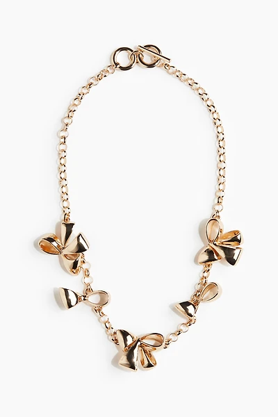 Bow-Decorated Necklace