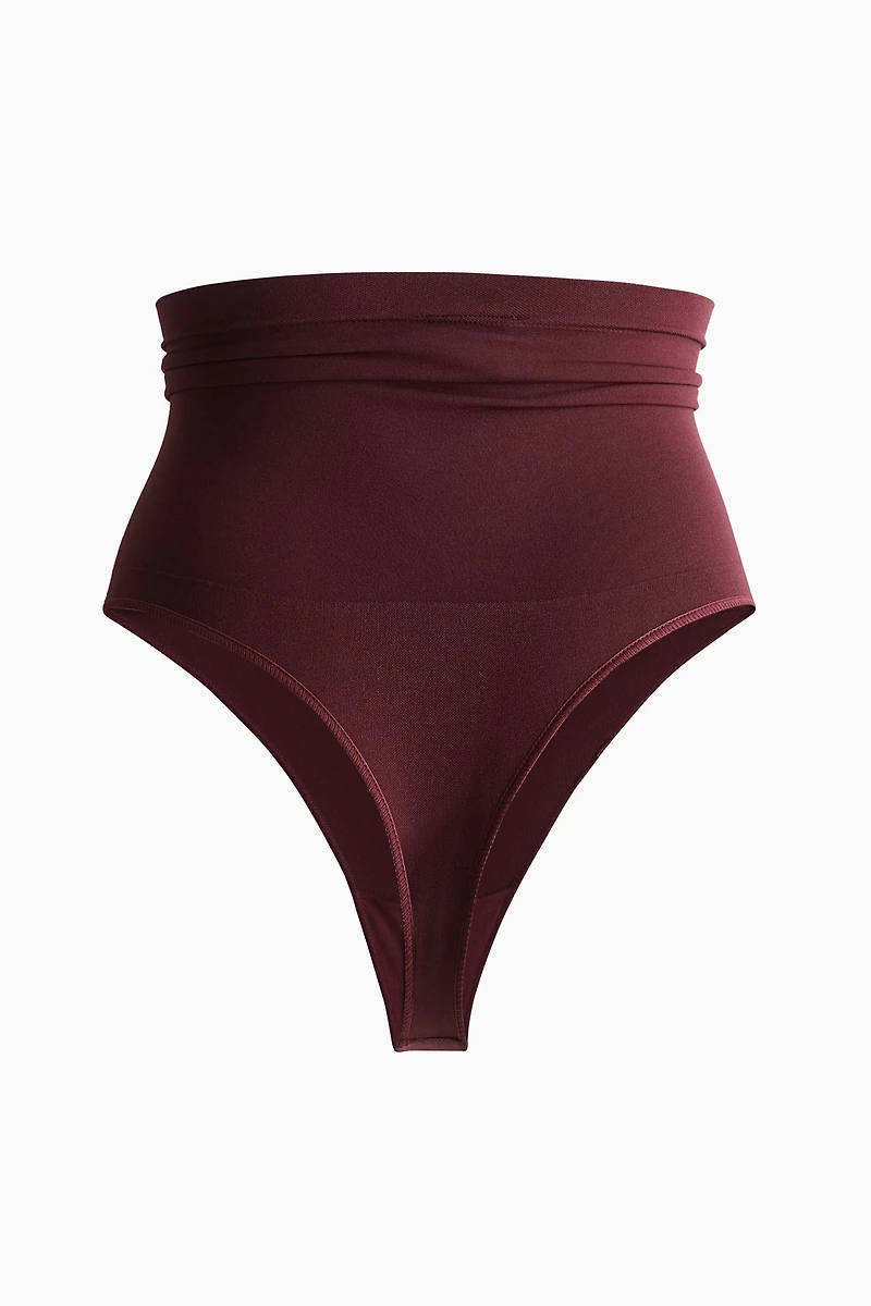 Culotte Thong gainante à silhouette ferme