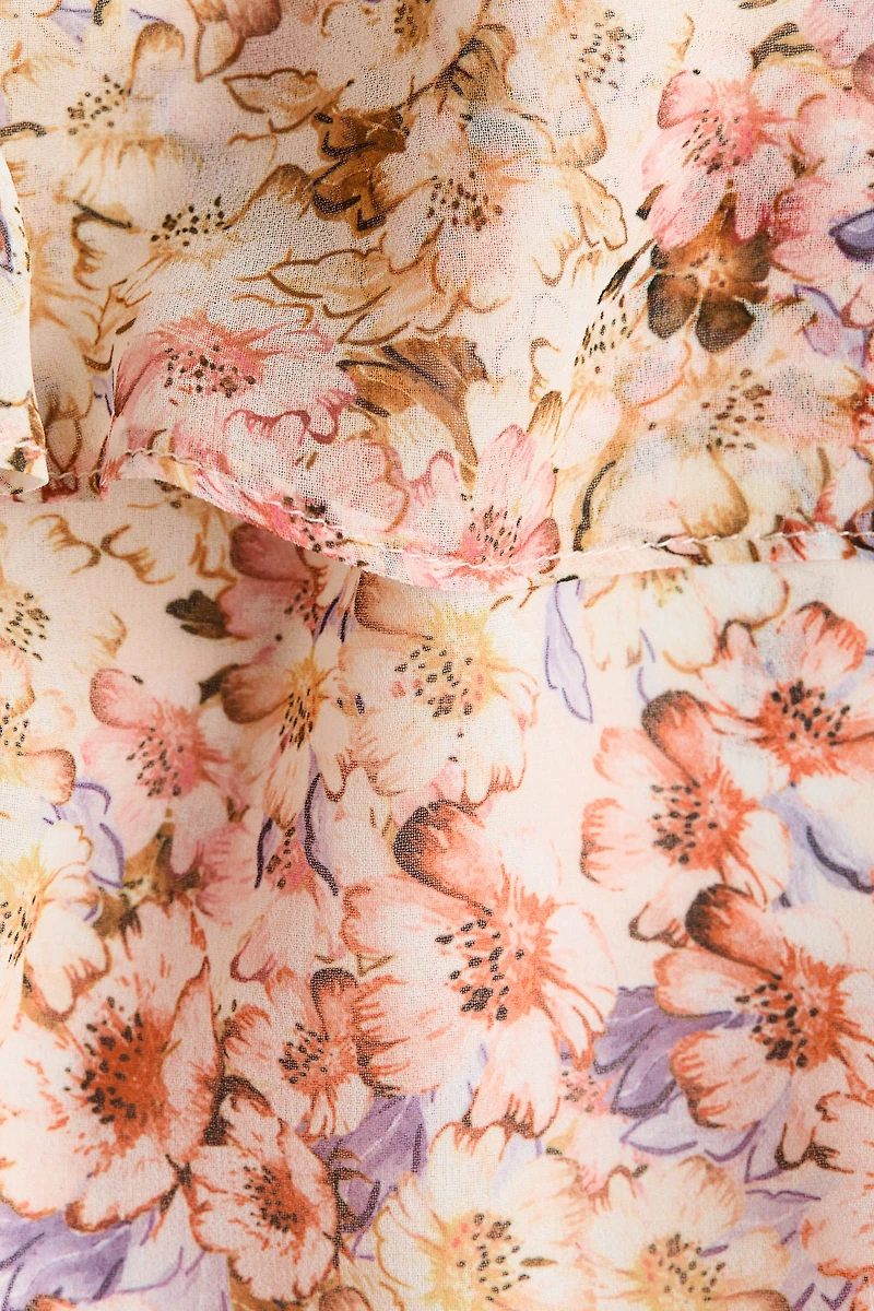 Robe asymétrique avec épaules dénudées