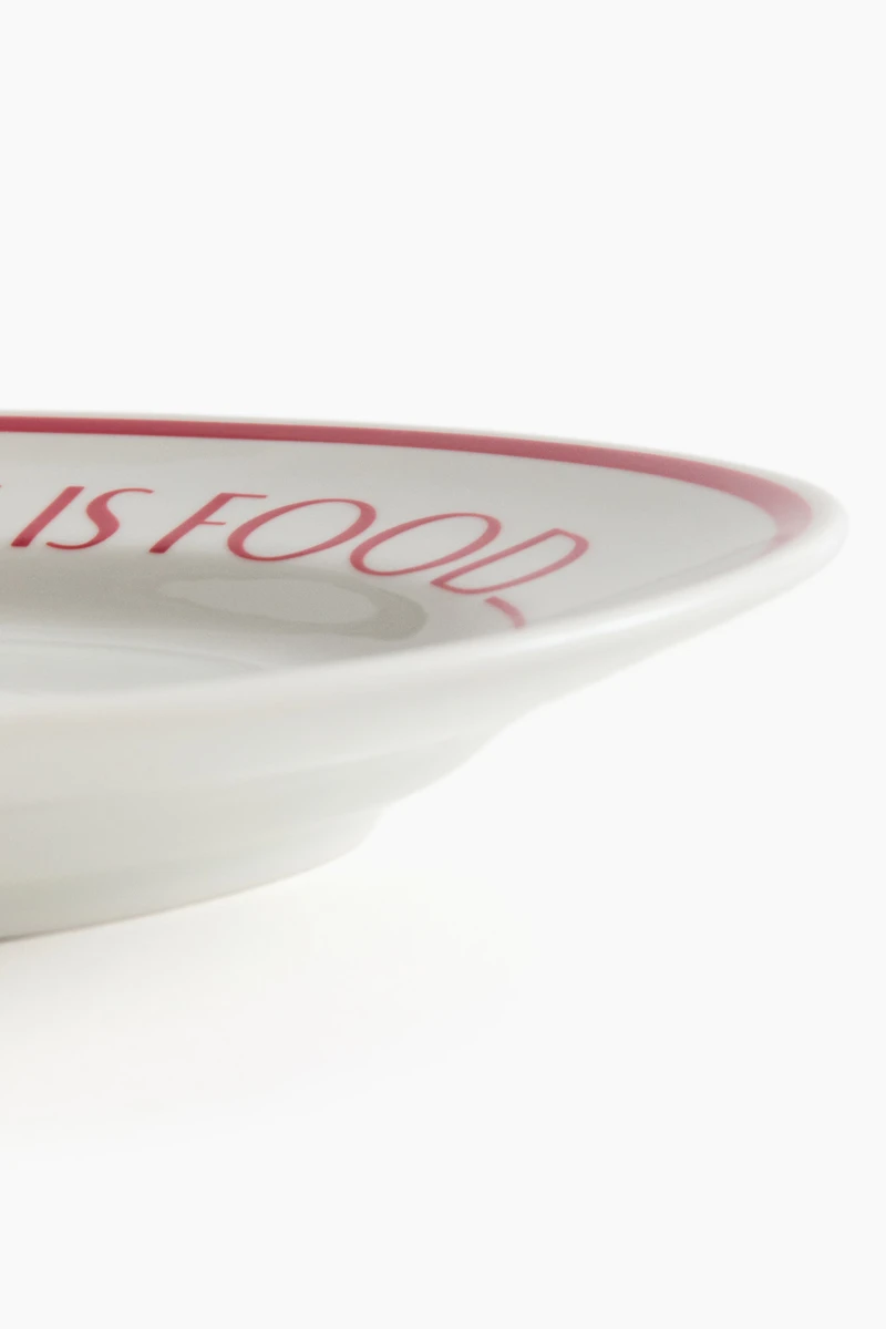 Assiette de service en porcelaine