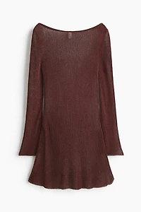 Robe scintillante avec jupe évasée