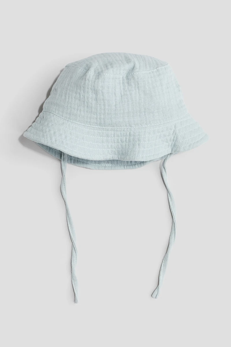 Chapeau en mousseline de coton