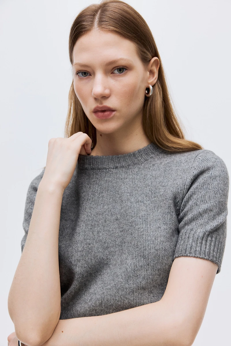 Short-Sleeved Sweater