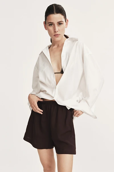 Drawstring-Detail Linen-Blend Shorts