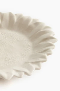 Sunflower-Shaped Medium-Sized Plate