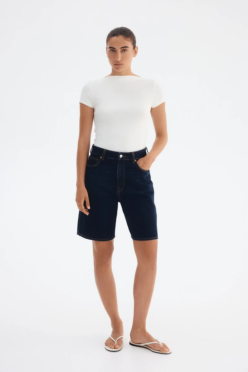 Haut côtelé avec encolure bateau