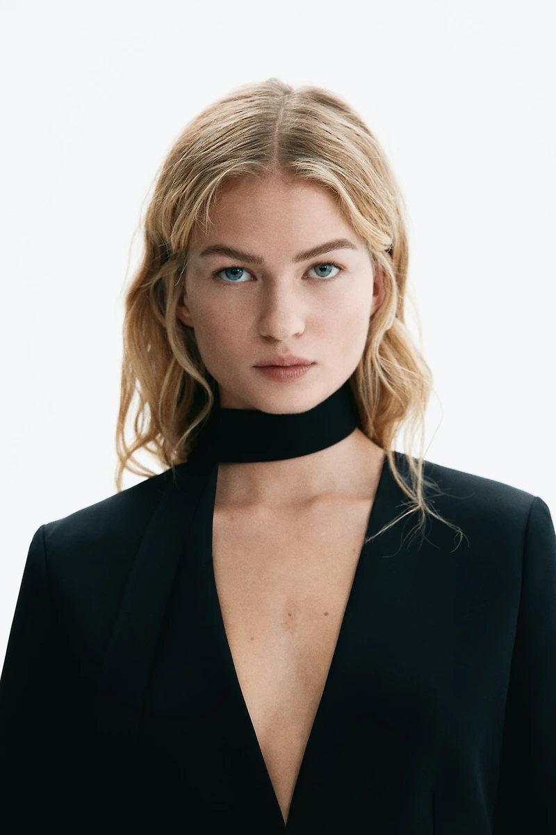 Veston sans col avec écharpe