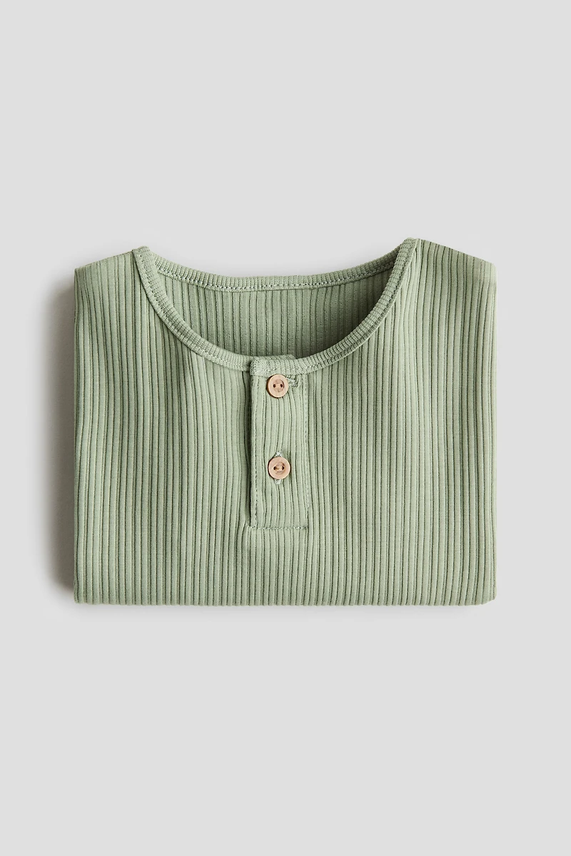 Ribbed Henley Shirt
