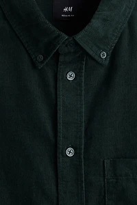 Chemise classique en velours côtelé