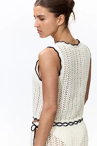 Haut de plage à l'aspect crochet