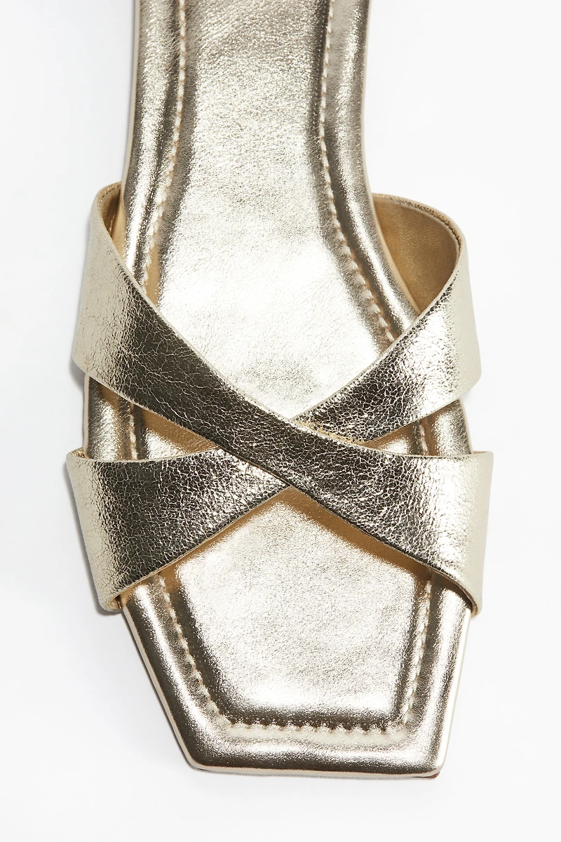 Crossover-Strap Sandals