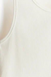 Camisole côtelée près du corps