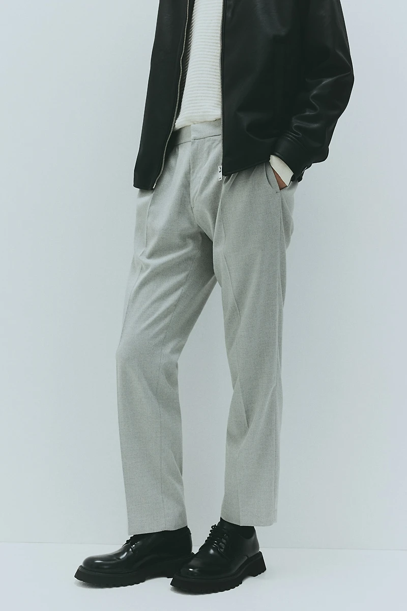 Pantalon classique avec plis