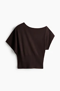 Haut asymétrique en fin tricot