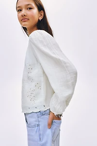 Blouse en mousseline avec broderie anglaise