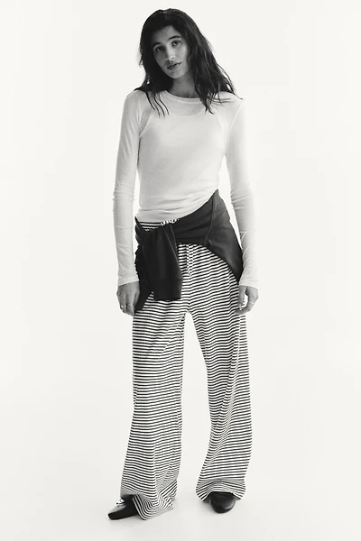 Pantalon côtelé avec cordon de serrage