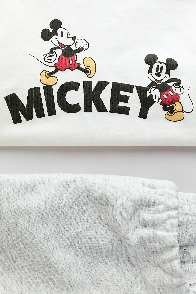 2-Piece T-Shirt and Joggers Set