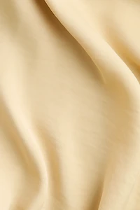 Robe dos nu asymétrique